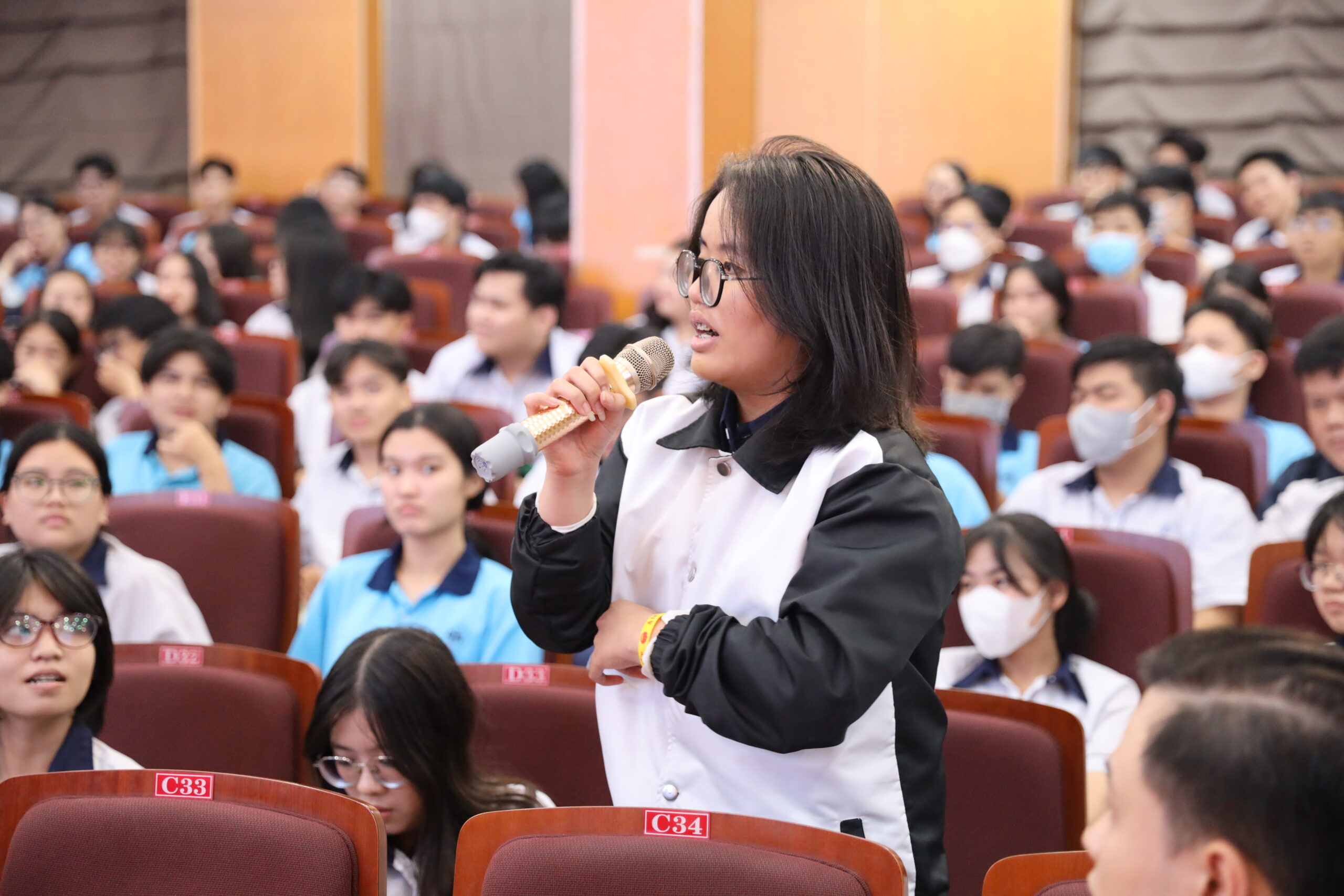 tư vấn học sinh 1