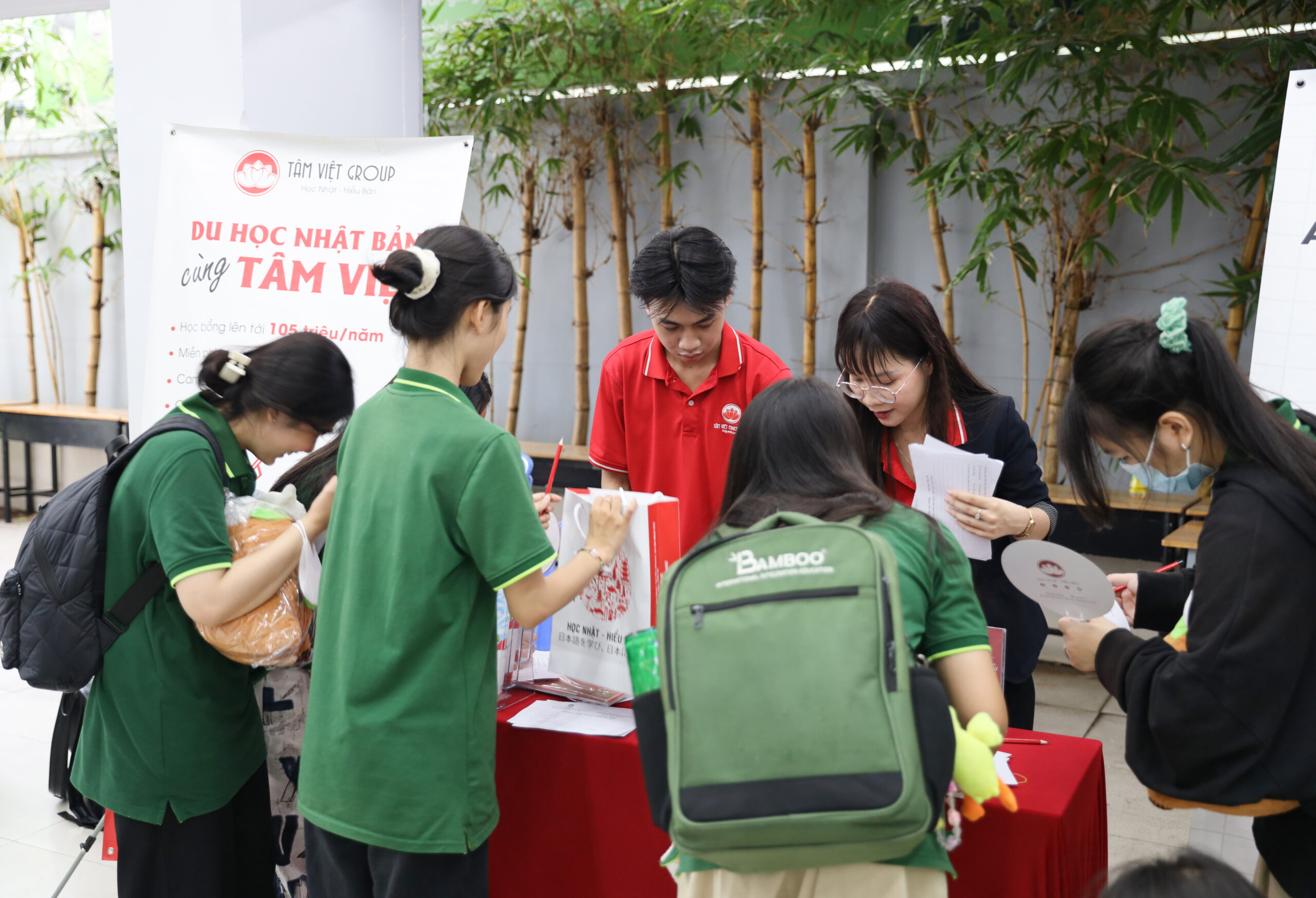 ghi thông tin học sinh