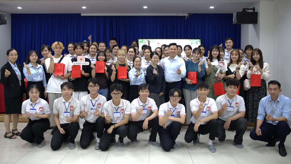 Bế mạc cuộc gặp gỡ của Tâm Việt Education và sinh viên đại học Osaka