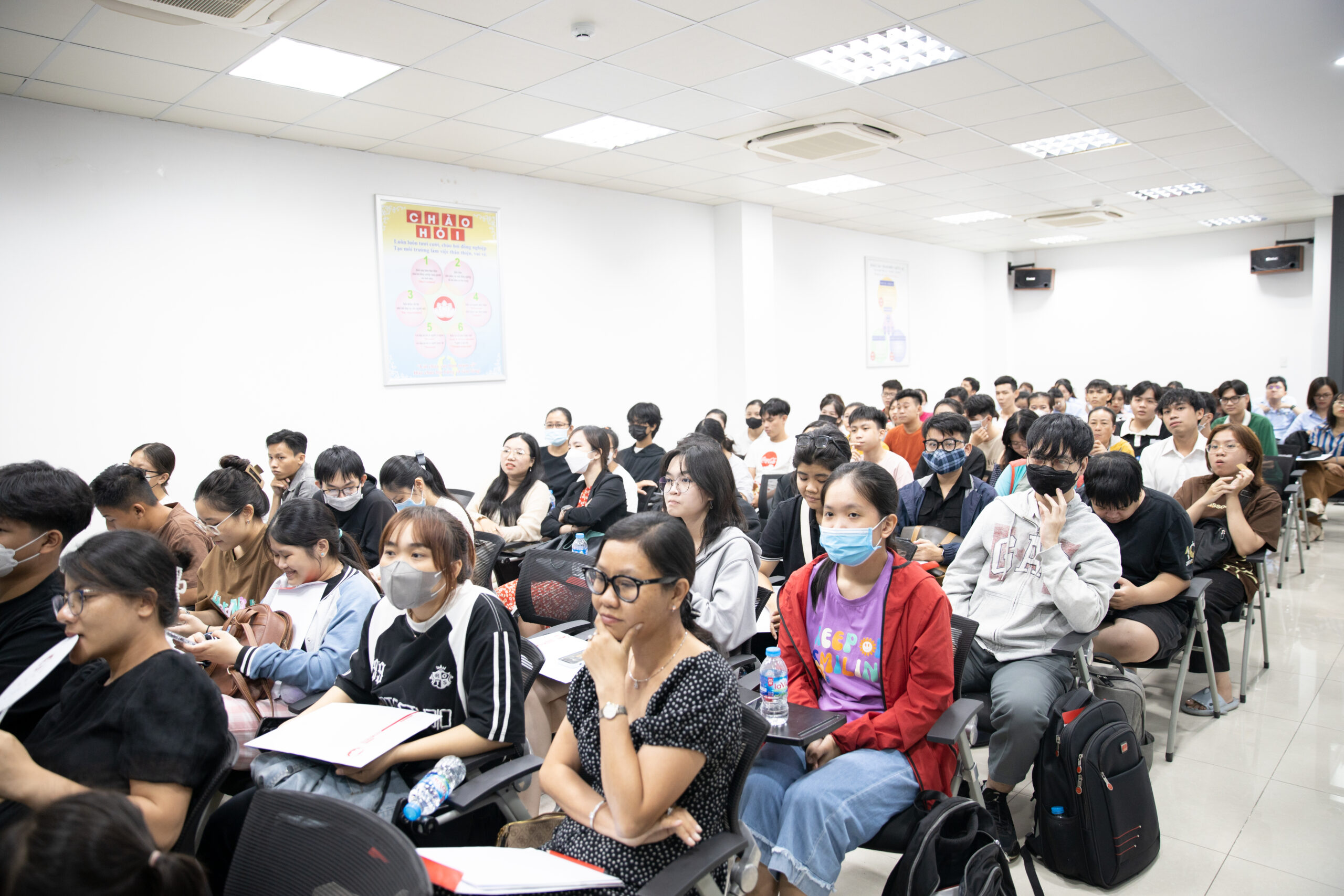 lắng nghe tọa đàm