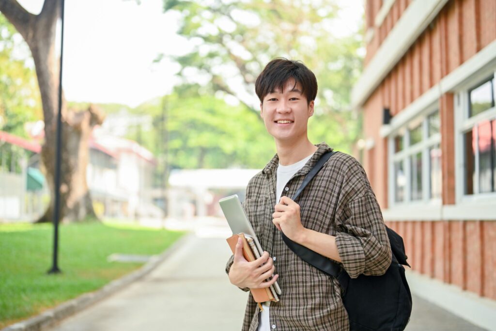 du hoc nhat ban co may ky tam viet education